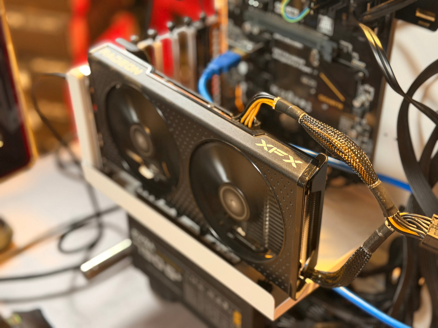 XFX SWFT 210 RX 6600