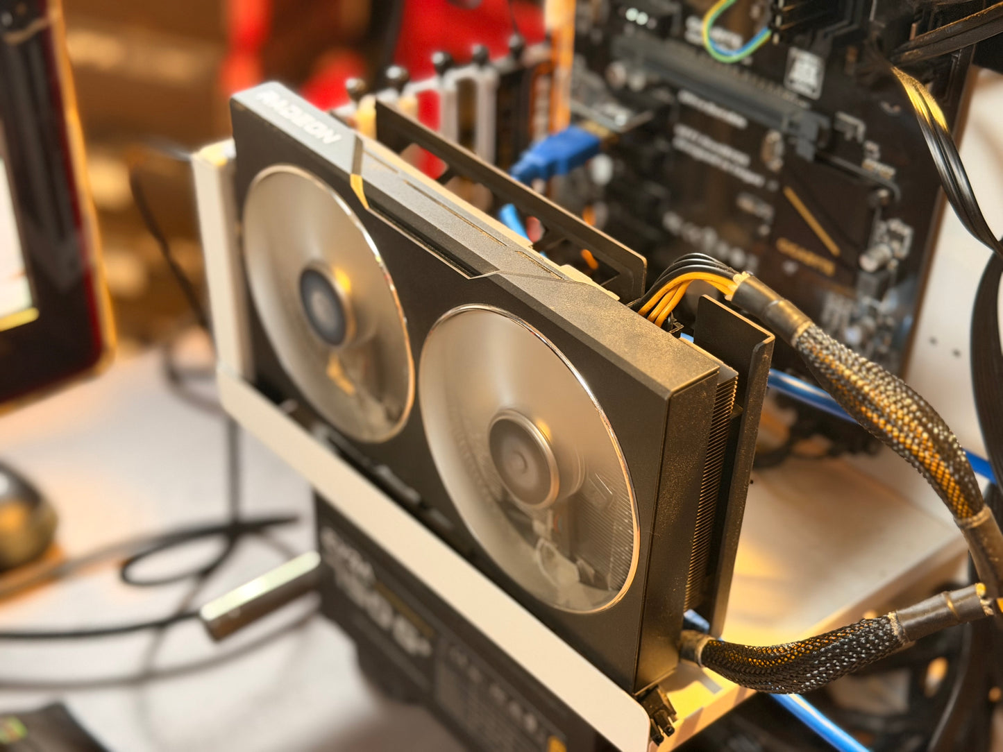 PowerColor Hellhound RX 6600 XT