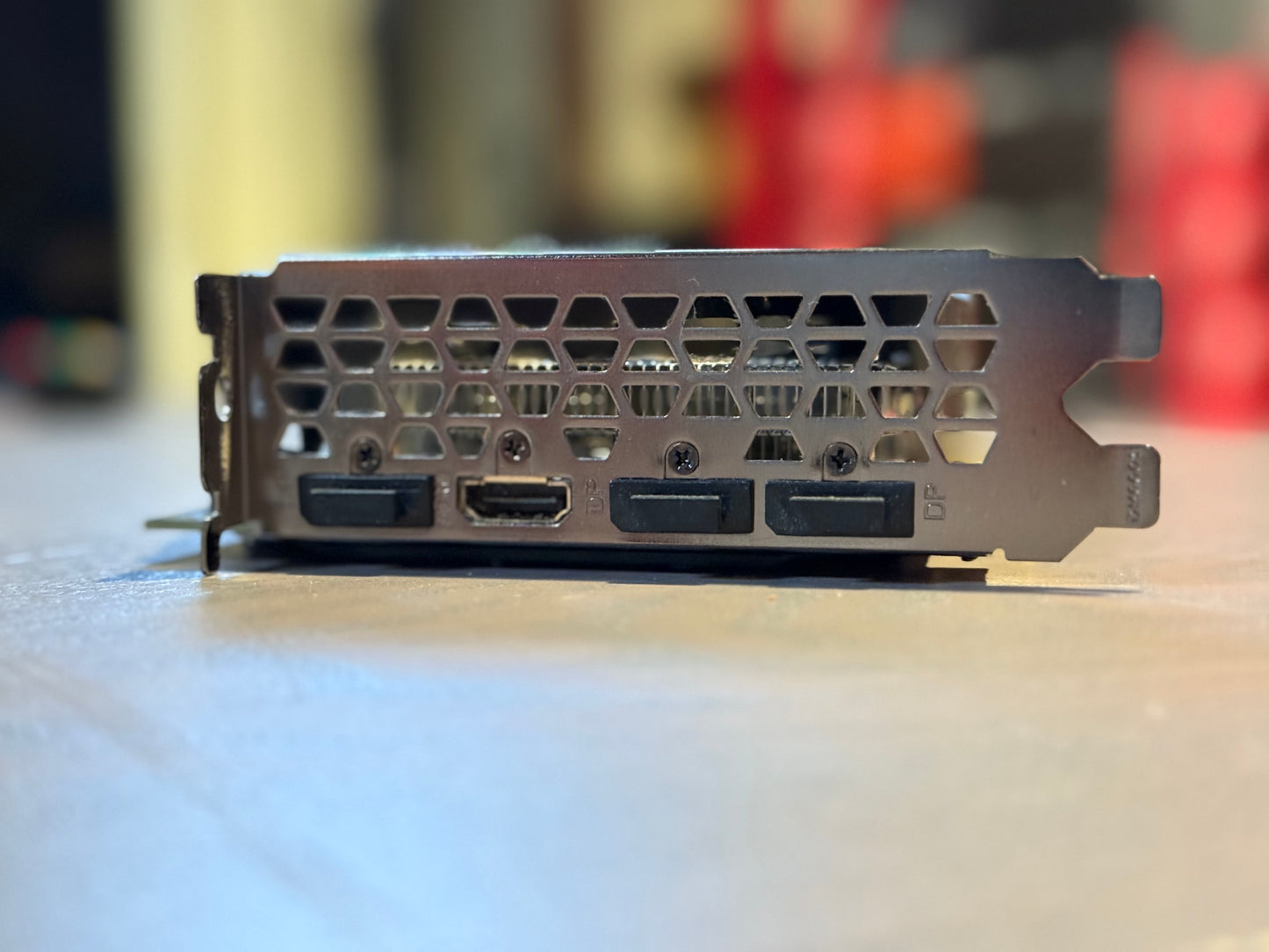 Gigabyte 1660 Ti OC (Buzzing Fan)